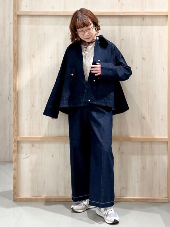 nakoさんの「THE SHOP TK｜大人かっこいい 軽やかデニム＆チノブルゾン」を使ったコーディネート