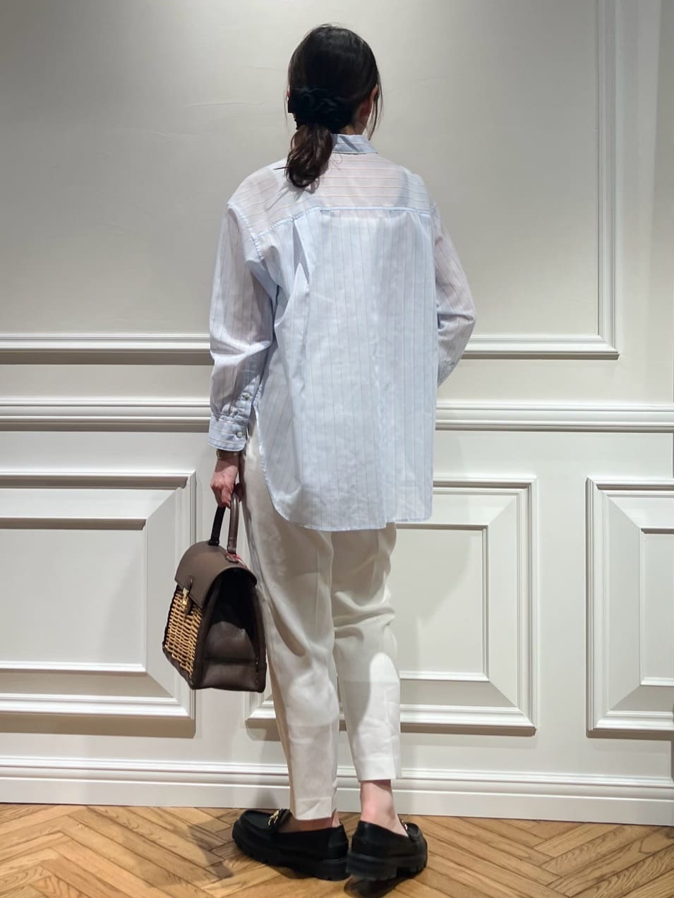TSUKUIさんの「DRESSTERIOR｜シアー ストライプシャツ」を使ったコーディネート