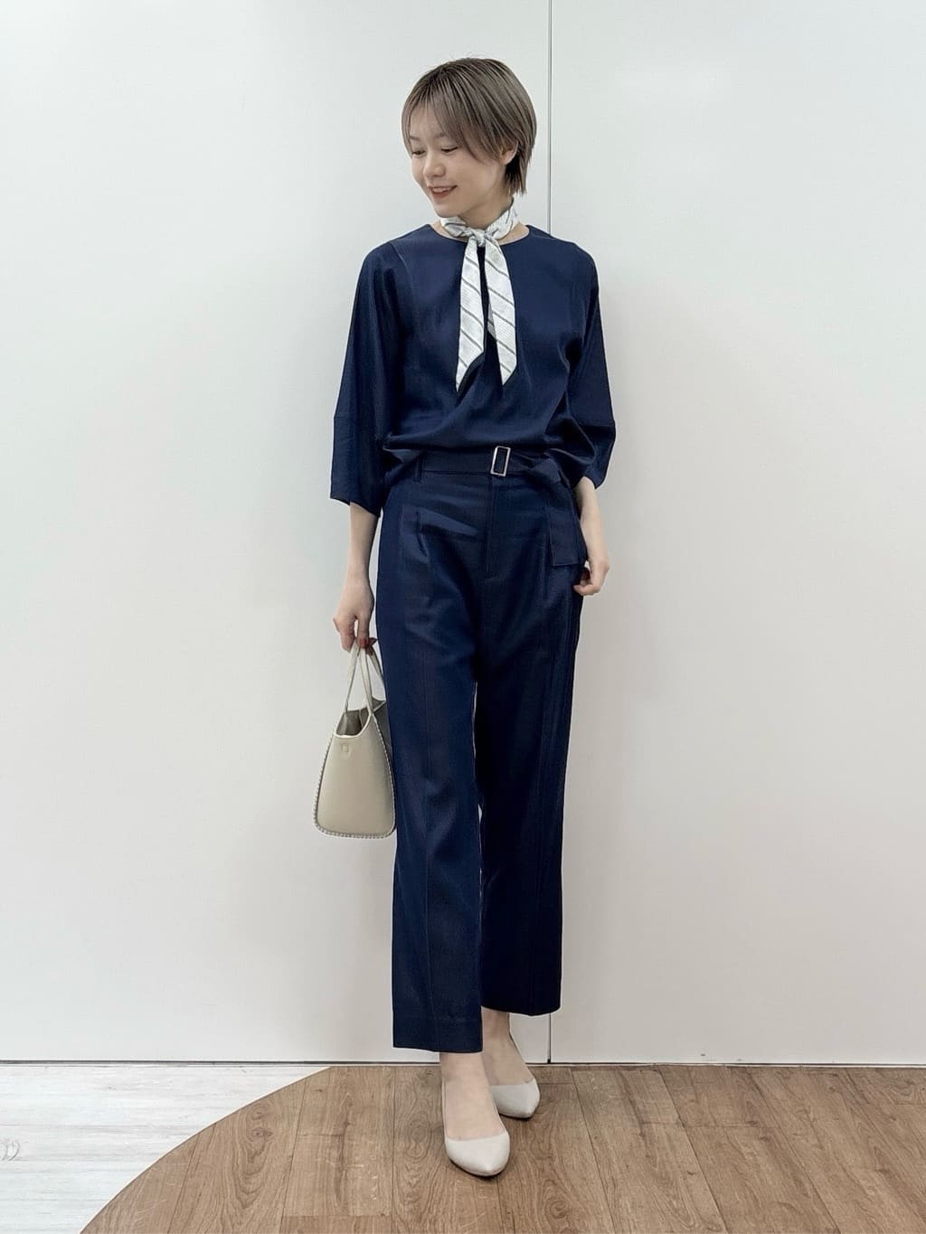 kanaeさんの「INDIVI｜【洗える／UVケア／SETUP可能】デニムライク ランタン袖ブラウス」を使ったコーディネート