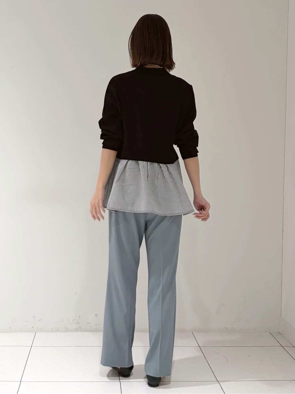 shioriさんの「INDIVI｜ペプラムドッキングニット」を使ったコーディネート