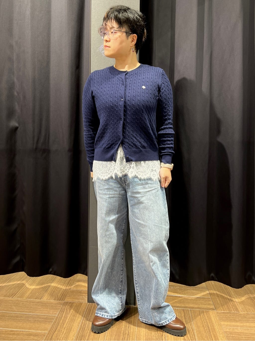 OKMKさんの「THE SHOP TK｜【POLO BCS 別注】ケーブルカーディガン」を使ったコーディネート