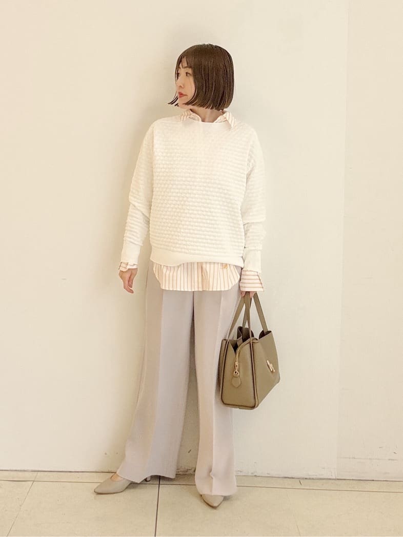 yoshiyaさんの「INDIVI｜【ラム革／美脚／通勤】レザーパンプス」を使ったコーディネート