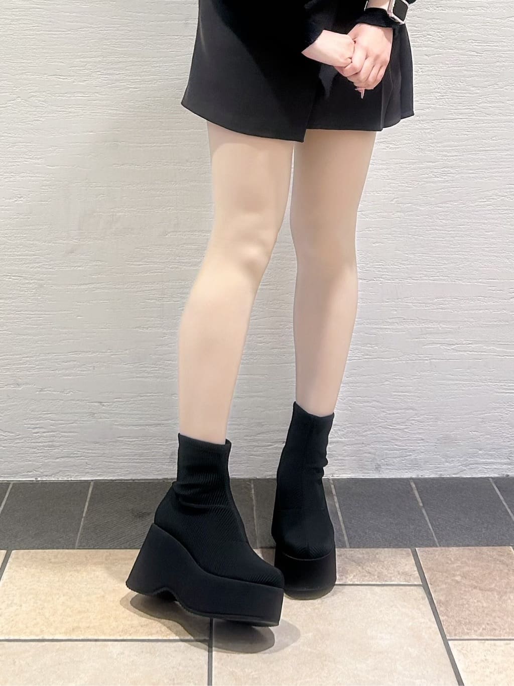 ゆうりさんの「ESPERANZA｜厚底ニットショートブーツ」を使ったコーディネート