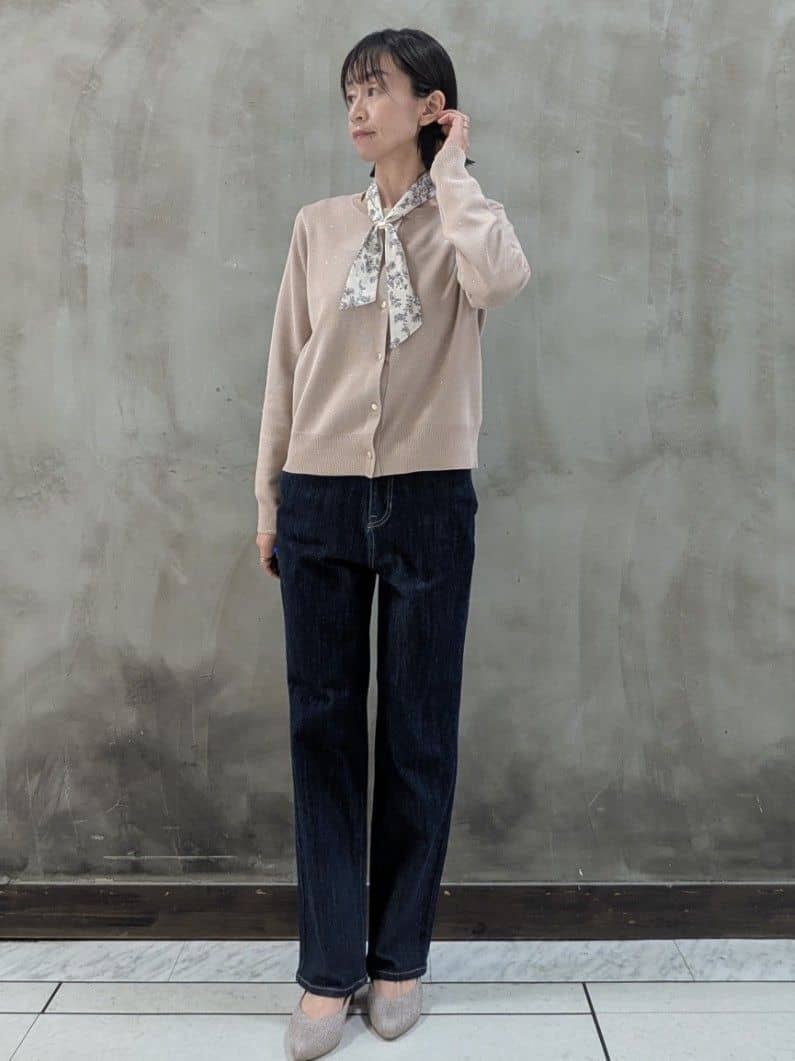 shioさんの「grove｜大人のための華やぎニットカーディガン」を使ったコーディネート