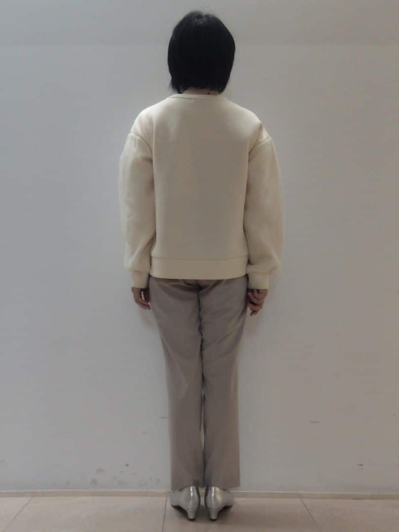 tokuさんの「Reflect｜チュールレイヤードスリーブプルオーバー」を使ったコーディネート