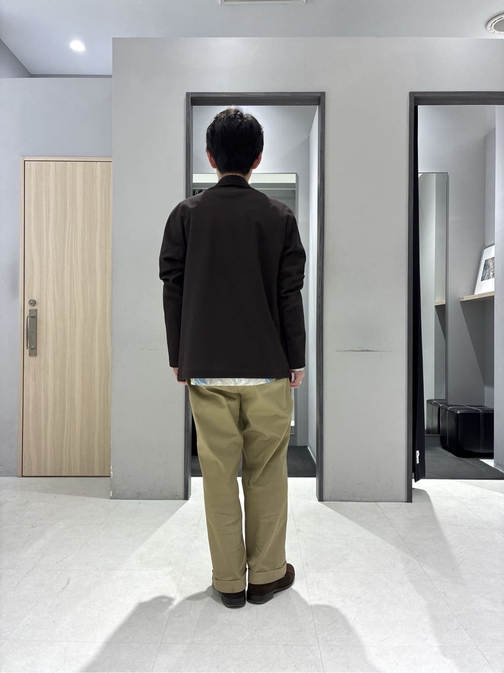 わいずみさんの「TAKEO KIKUCHI｜【抗菌防臭】バーズアイメッシュノーカラージャケット」を使ったコーディネート