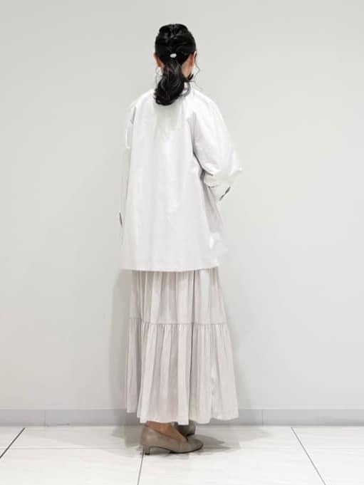 kayoさんの「INDIVI｜【撥水/軽量】ミドル丈 ミニマルトレンチコート」を使ったコーディネート