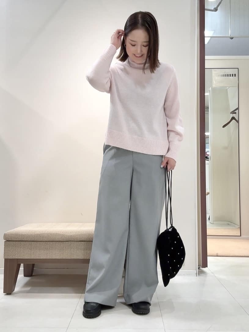 YUIさんの「UNTITLED｜【はっ水機能/フード取り外し可/防寒】ロングダウンコート」を使ったコーディネート