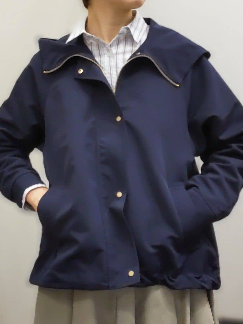 やまちゃんさんの「grove｜羽織としても大活躍！驚きの伸びを備えたコットンナイロンストレッチシャツ」を使ったコーディネート