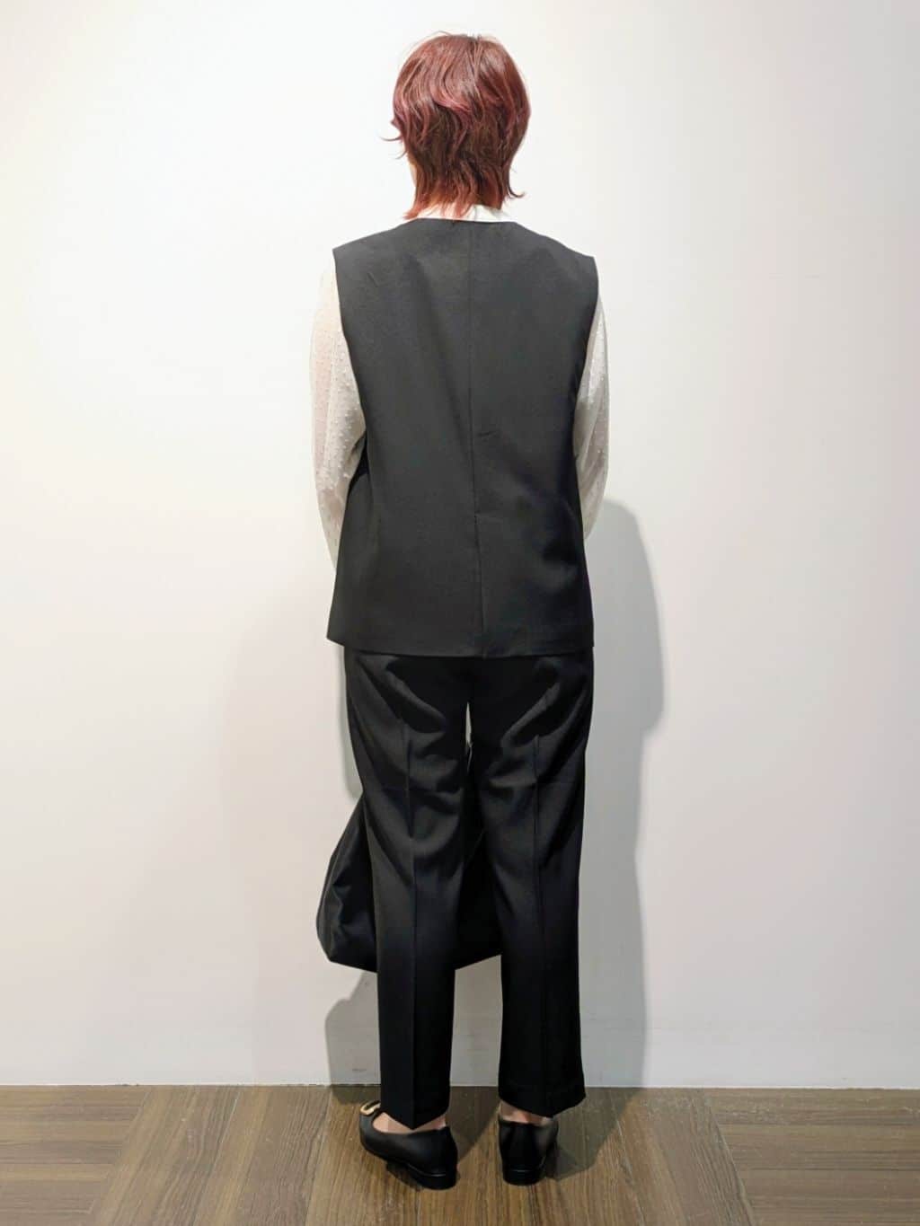 4410さんの「THE SHOP TK｜【通勤にもカジュアルにも】CAVIAN ジレ/セットアップ可」を使ったコーディネート
