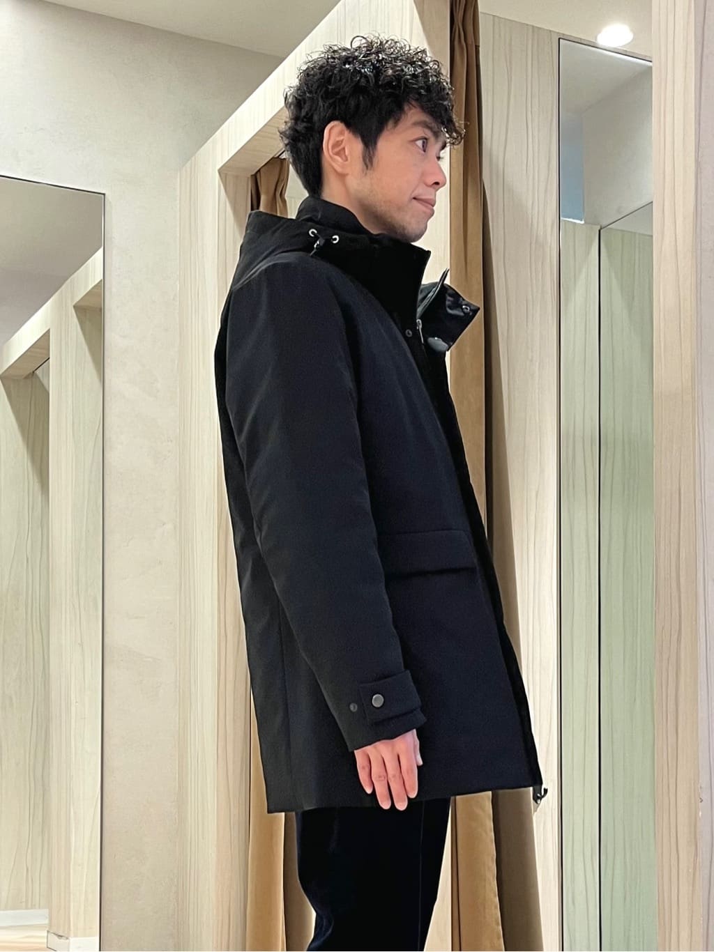 URAさんの「TAKEO KIKUCHI｜【抗菌防臭/シーズンレス】シアサッカーギンガムチェック ストレッチシャツ」を使ったコーディネート