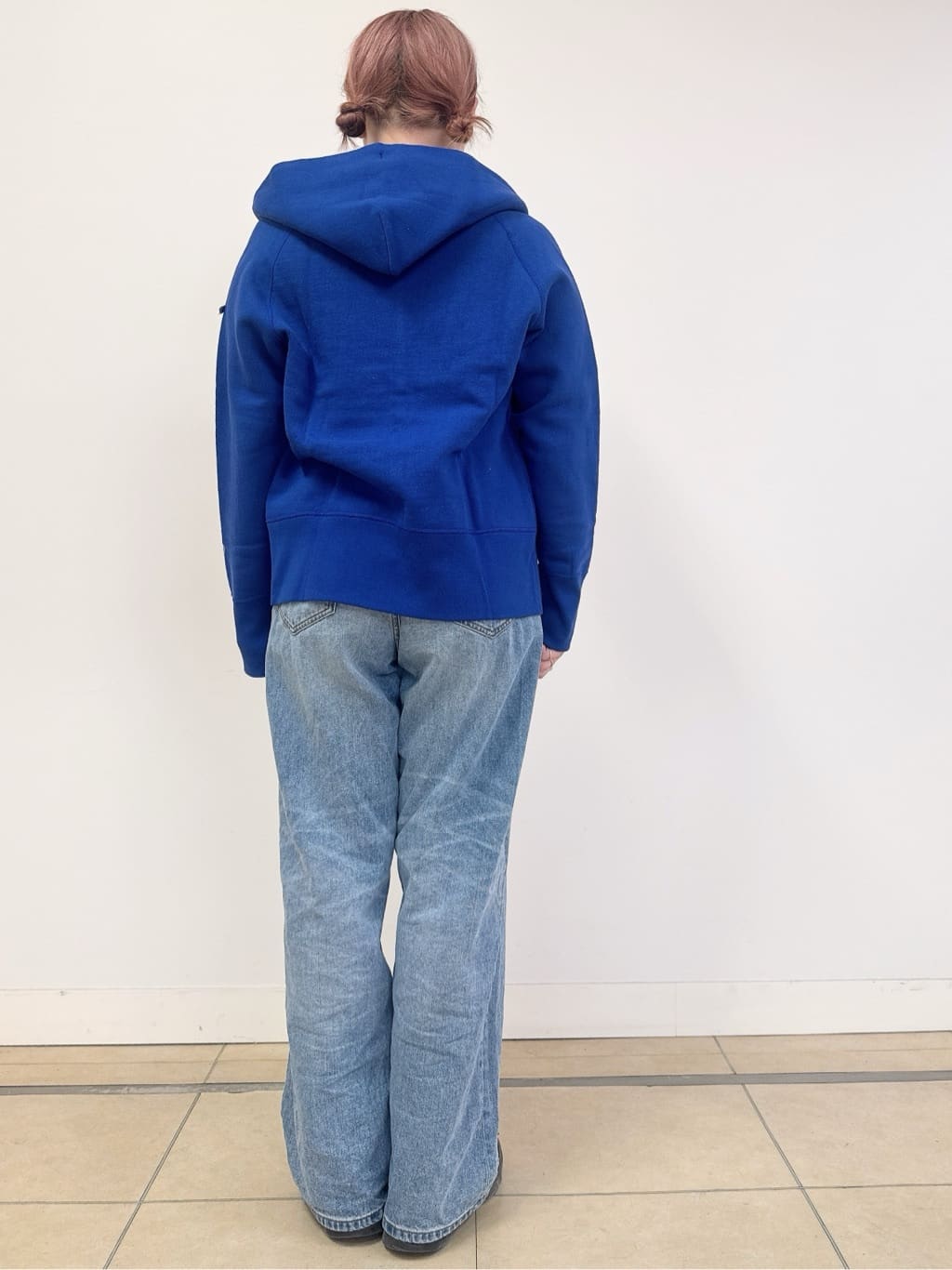なかもとあきさんの「DRESSTERIOR｜デキシー吊裏毛ジップアップパーカ」を使ったコーディネート