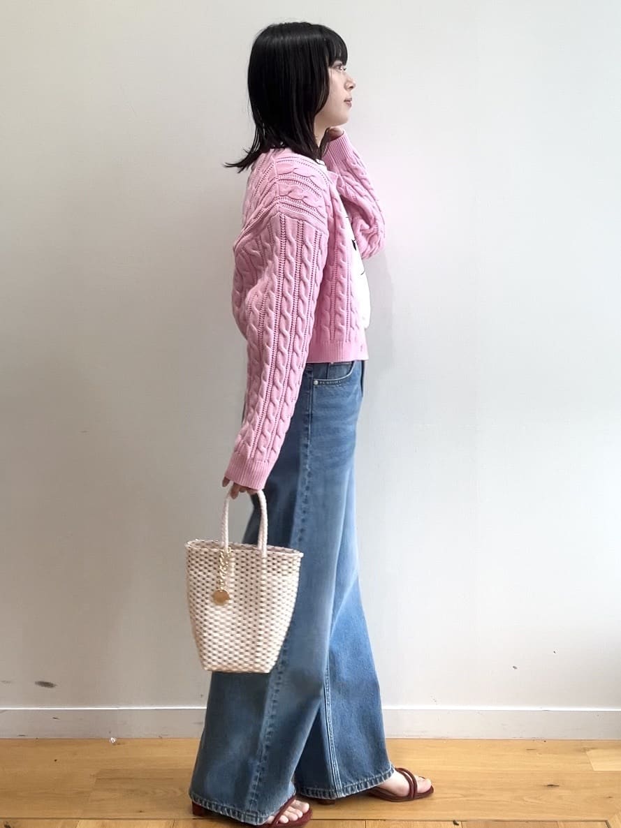 RINAさんの「OPAQUE.CLIP｜リラクシーロゴプリントTシャツ【洗濯機OK】」を使ったコーディネート