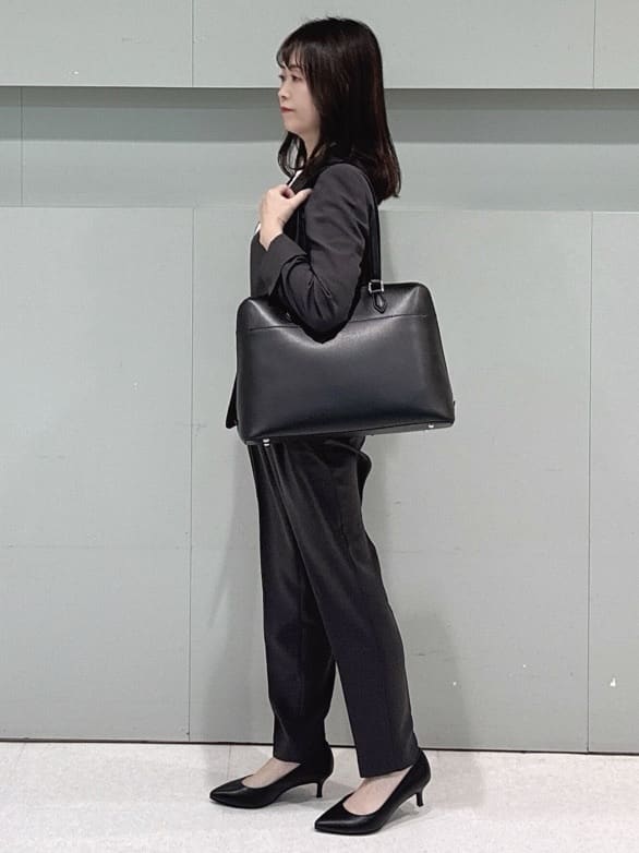 makiさんの「UNTITLED｜【セットアップ可/UV/接触冷感】エアリーノーカラージャケット」を使ったコーディネート