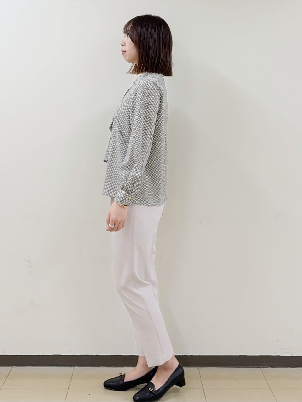yurinaさんの「index｜アシンメトリーボウタイブラウス【洗濯機OK／イージーアイロン／防シワ】《XS～LL》」を使ったコーディネート