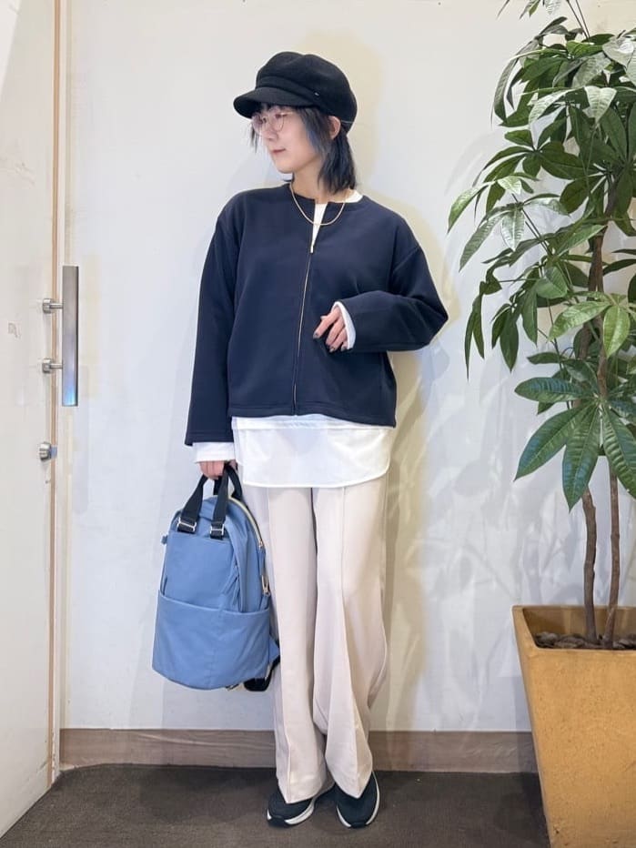 misakiさんの「SHOO･LA･RUE｜【セットアップ可/S-LL/なめらかタッチ】大人のきれいめスタイルに ノーカラージップブルゾン」を使ったコーディネート