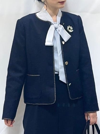 𝐇𝐢𝐫𝐨𝐦𝐢さんの「SHOO･LA･RUE｜【S-3L】オンとオフで印象が変わる ライトツイードジャケット」を使ったコーディネート