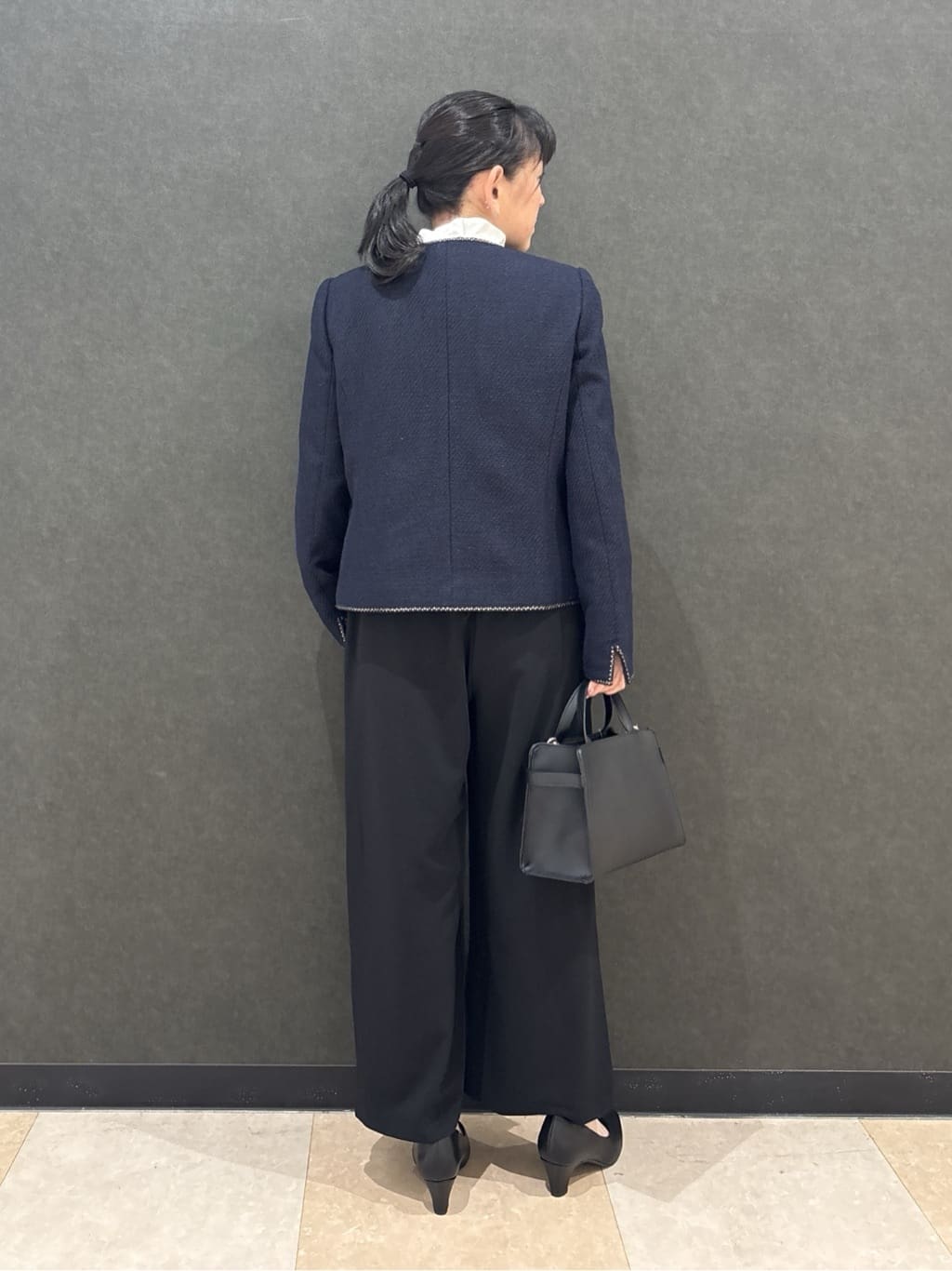 わかさんの「SHOO･LA･RUE｜【洗濯機可】上品で華やか スタンドフリルブラウス」を使ったコーディネート