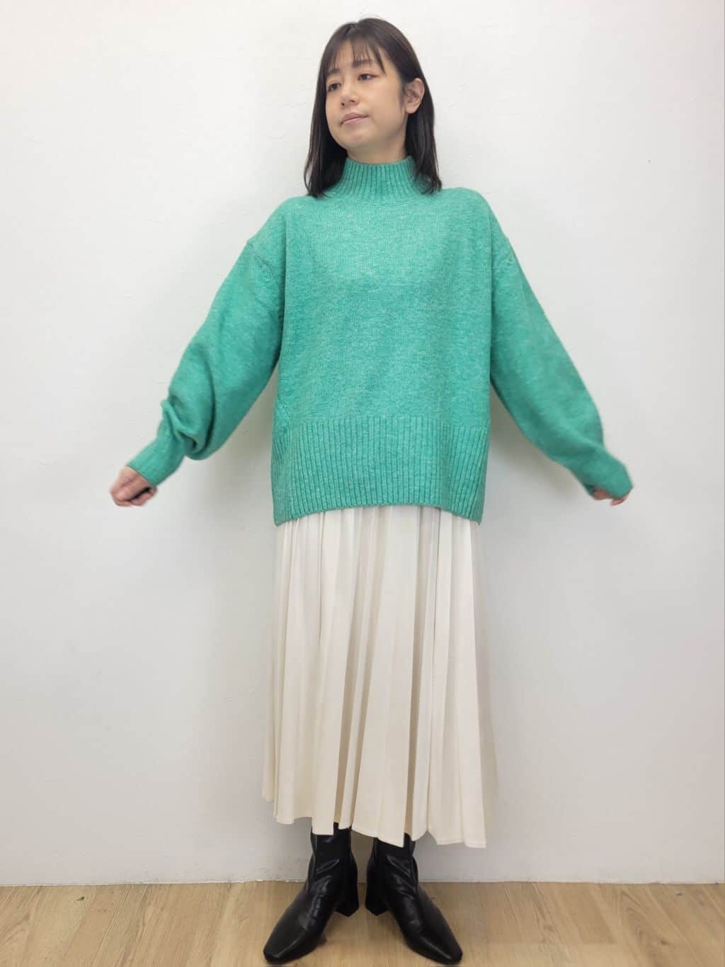 LISAさんの「OPAQUE.CLIP｜カシミヤブレンドウールミドルピーコート」を使ったコーディネート