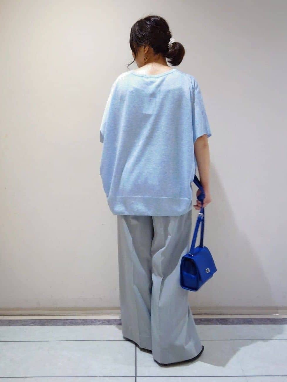 TOMOMIさんの「INDIVI｜【ウール調素材】ベルトデザインワイドパンツ」を使ったコーディネート