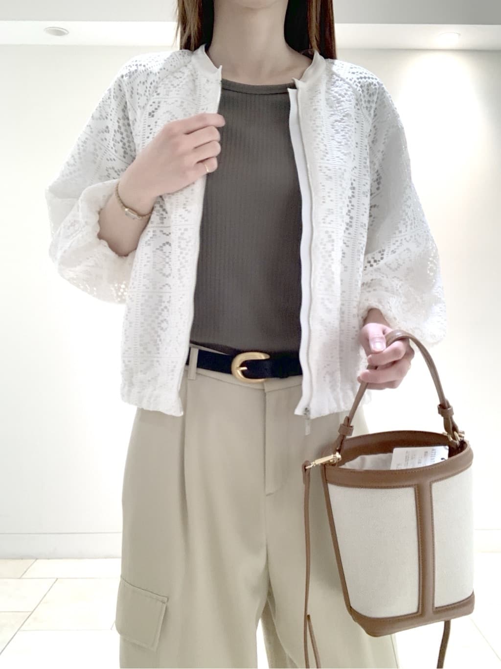 ヤマグチさんの「Reflect｜【セットアップ可】ジップアップレースショートブルゾン」を使ったコーディネート