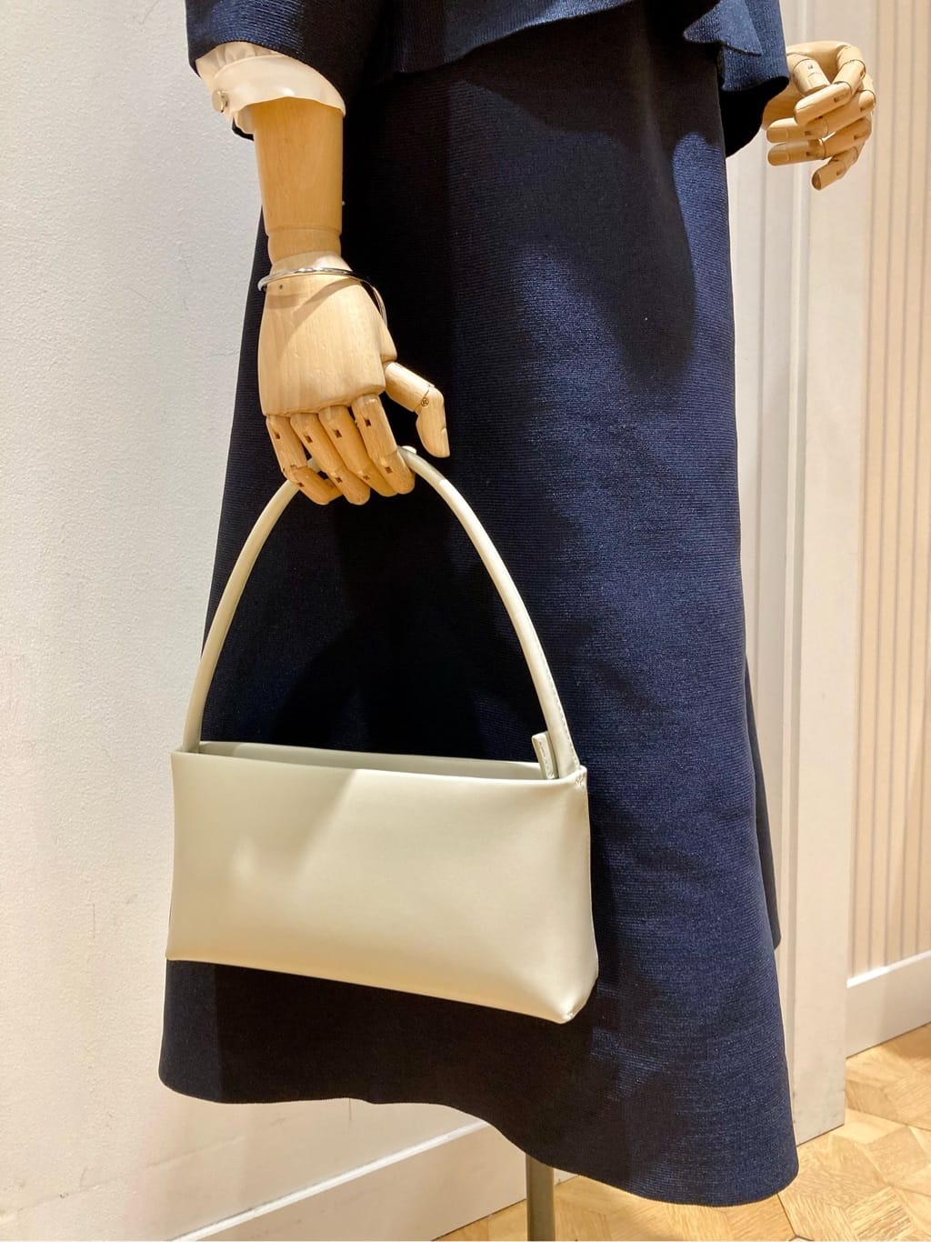 YAMAさんの「Dessin｜ワンハンドルバッグ」を使ったコーディネート