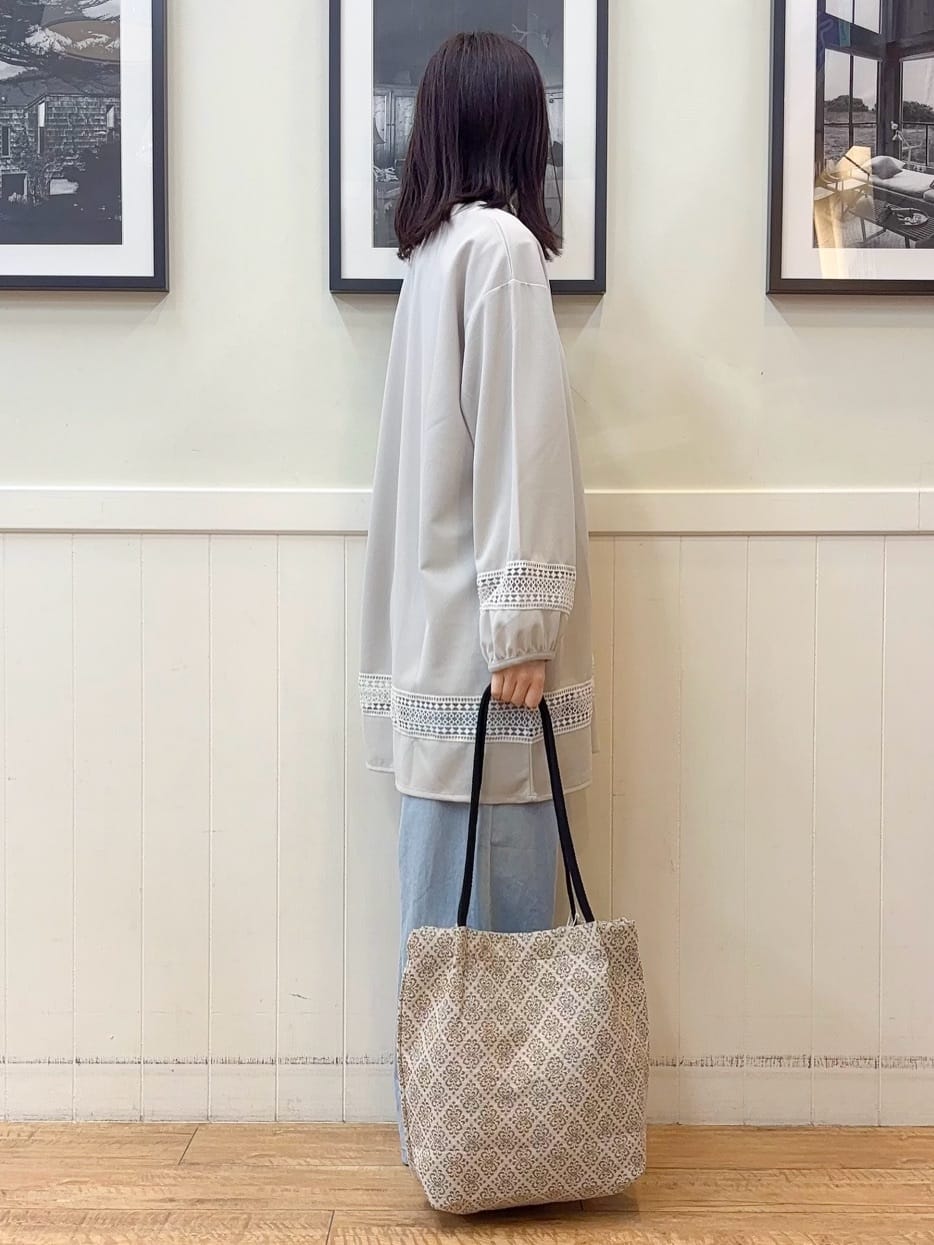 えぬさんの「SHOO･LA･RUE｜【NEW/22.5㎝-24.5㎝】洗えてサラサラ ニットパンプス」を使ったコーディネート