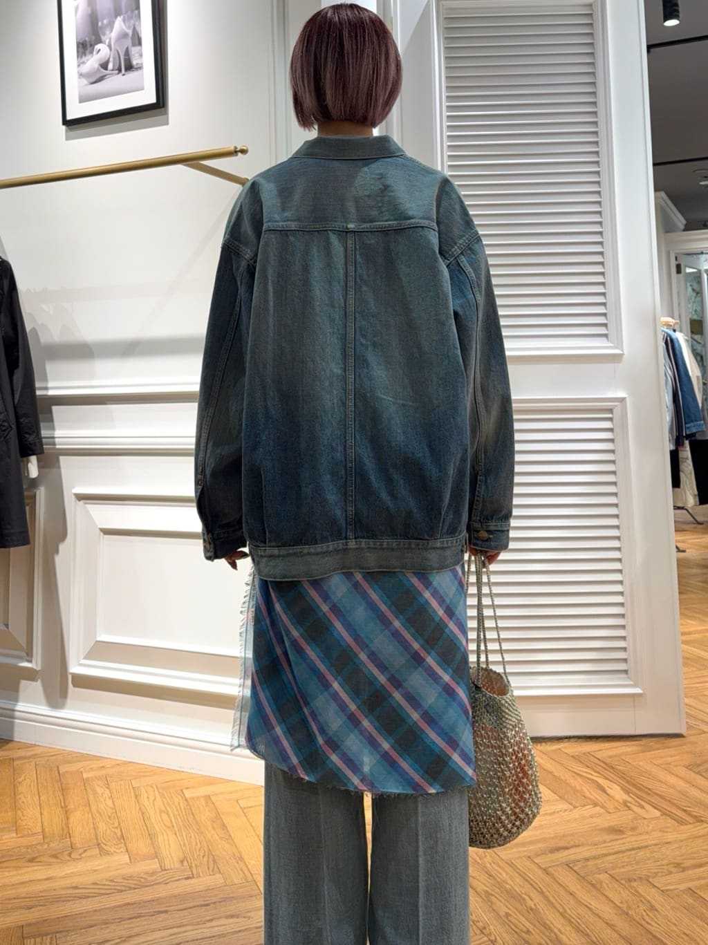 renaさんの「DRESSTERIOR｜センタープレス ワイドストレートデニム」を使ったコーディネート
