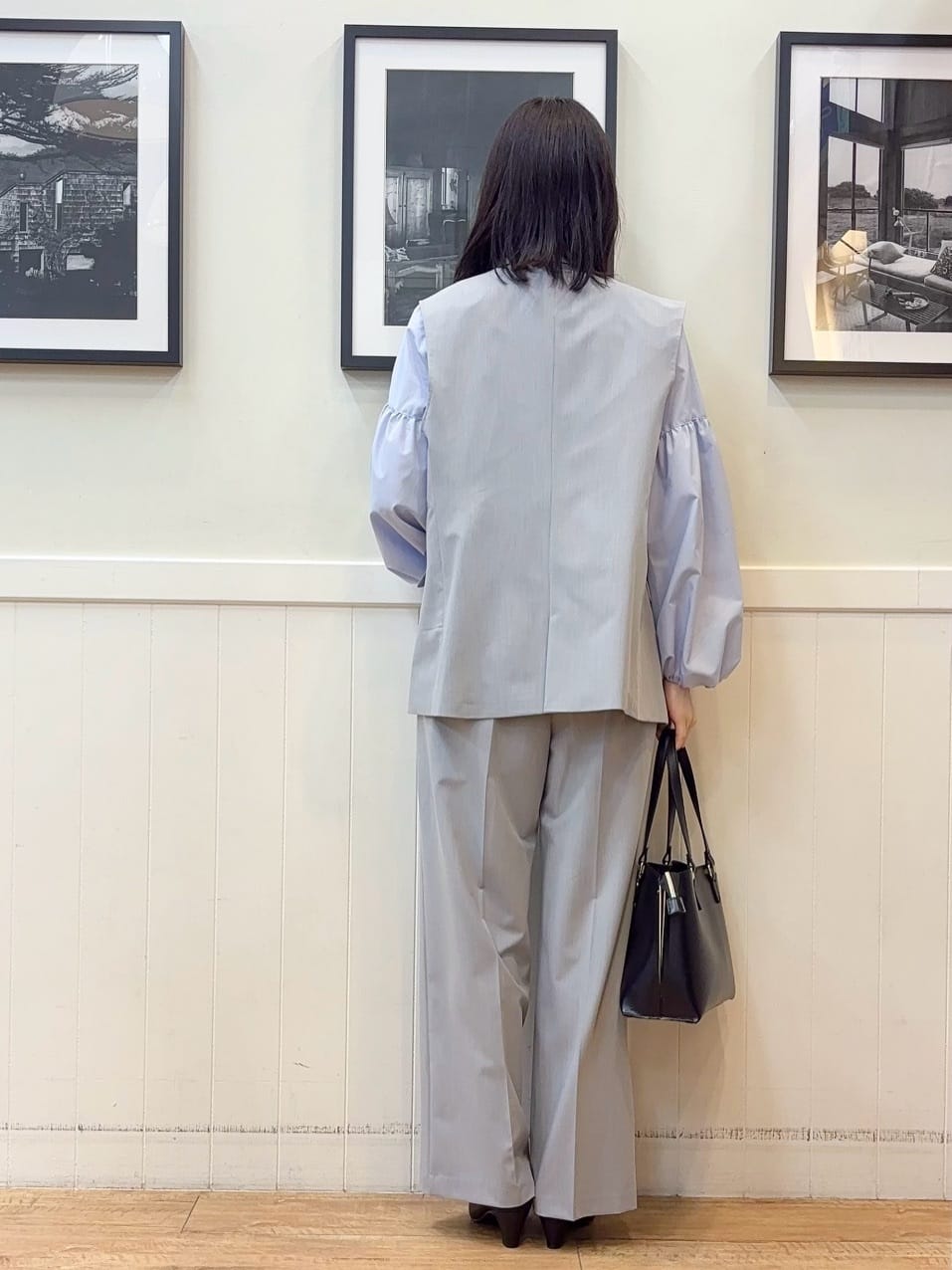 えぬさんの「SHOO･LA･RUE｜【洗濯機可/S-LL】ふんわりとしたお袖が愛らしい ジレスタイルに合うブラウス」を使ったコーディネート