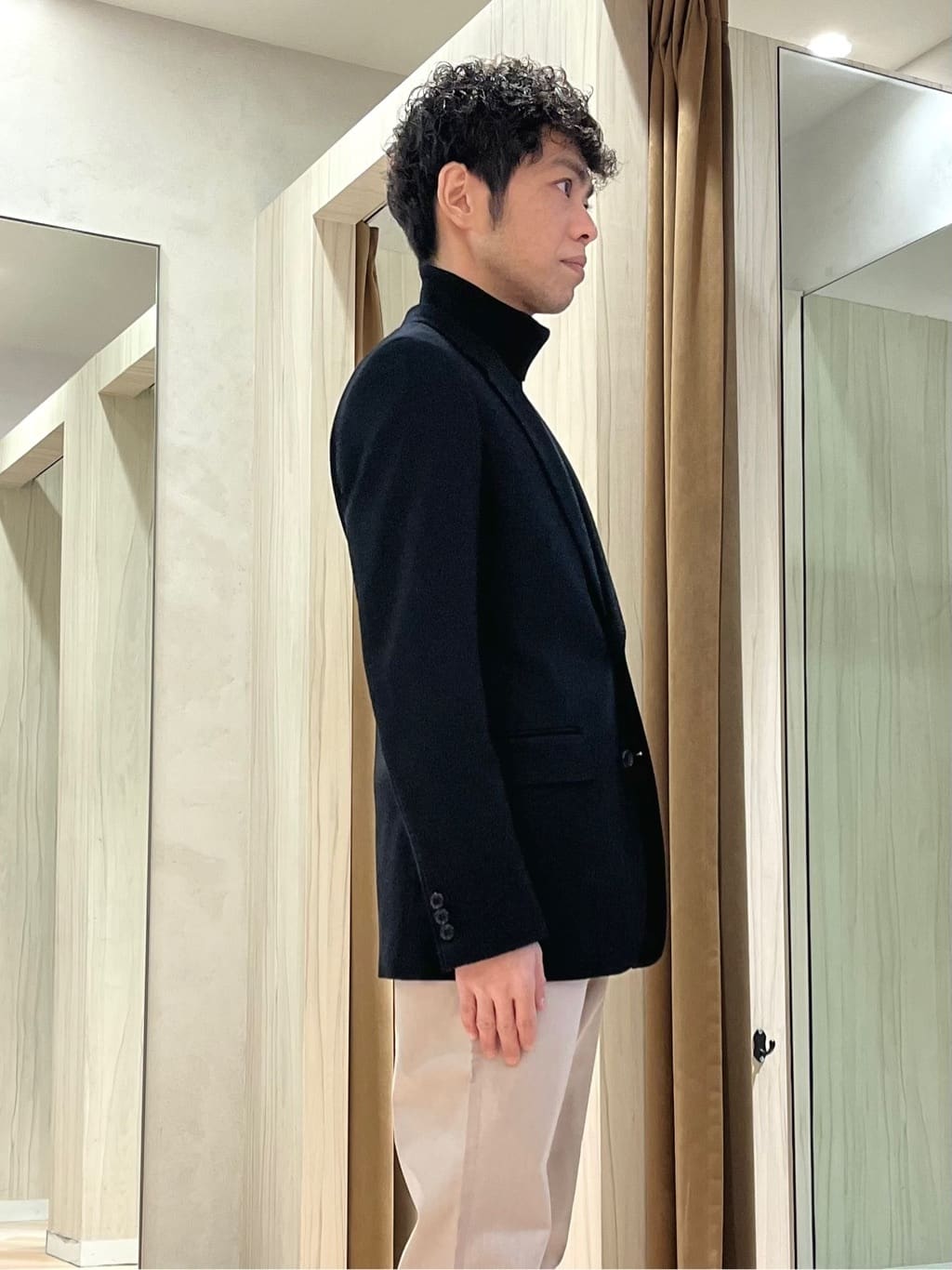 URAさんの「TAKEO KIKUCHI｜【ウールカシミヤブレンド】ビーバー調 スタンドカラー コート」を使ったコーディネート