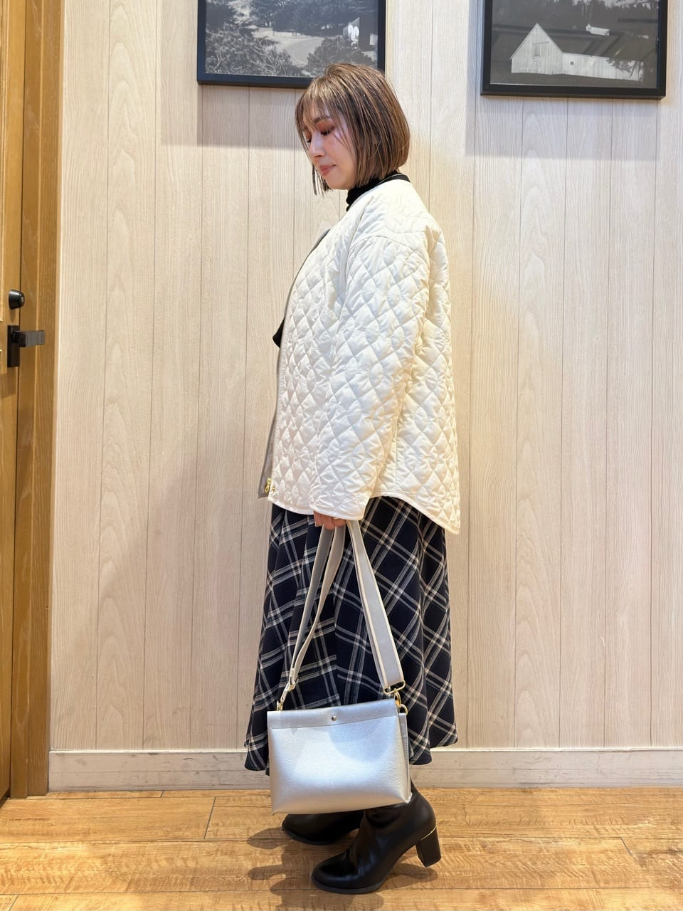 Megさんの「SHOO･LA･RUE｜【S-LL】立体感が際立つ モールチェックフレアスカート」を使ったコーディネート