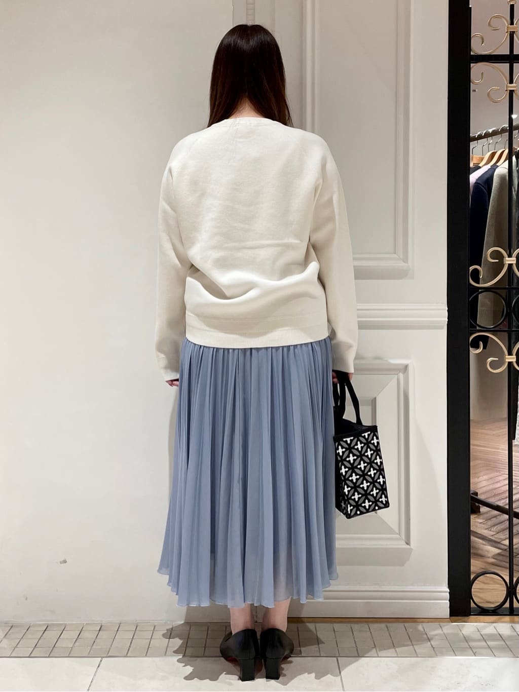 minowaさんの「DRESSTERIOR｜ウォッシャブルブライトシアープリーツスカート」を使ったコーディネート