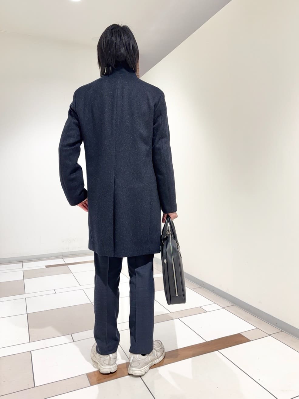 及川さんの「TAKEO KIKUCHI｜【ウールカシミヤブレンド】ビーバー調 スタンドカラー コート」を使ったコーディネート
