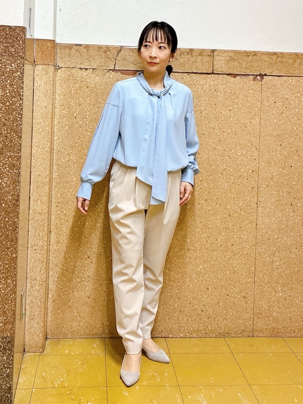 hattoriさんの「INDIVI｜【洗える】ジョーゼットボウタイブラウス」を使ったコーディネート
