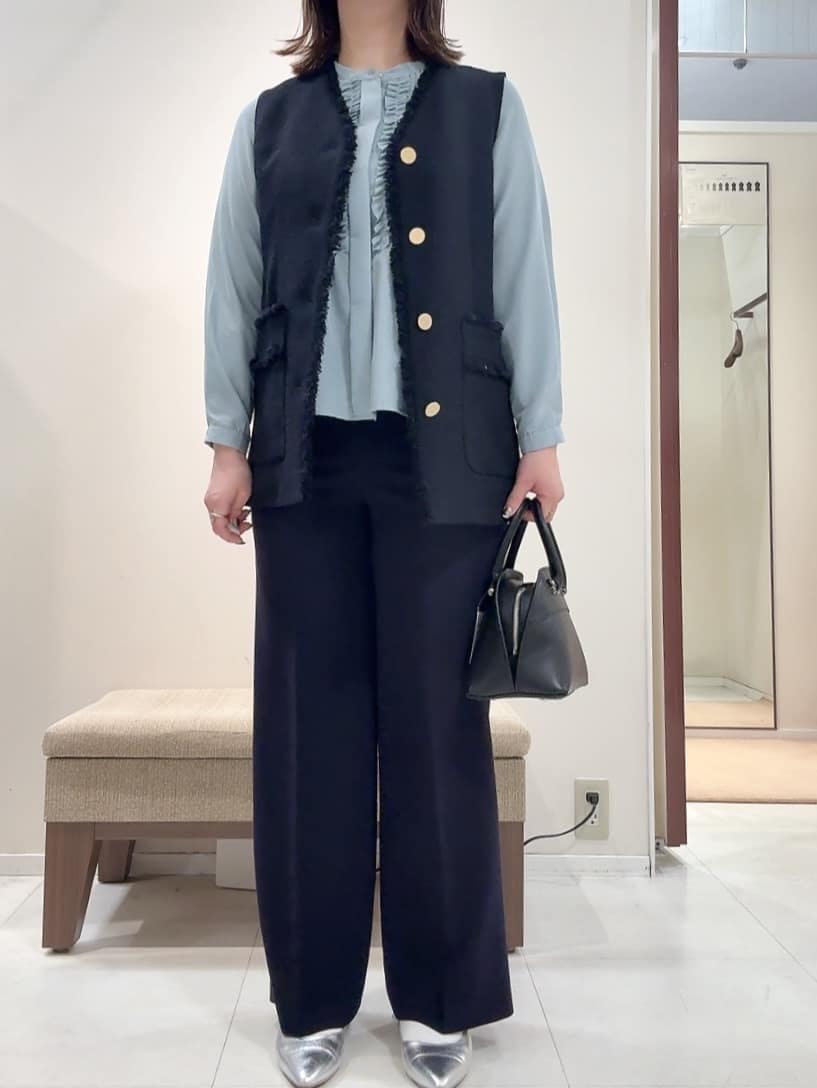 YUIさんの「UNTITLED｜【オンオフ使える】スラブツイード ジレ」を使ったコーディネート