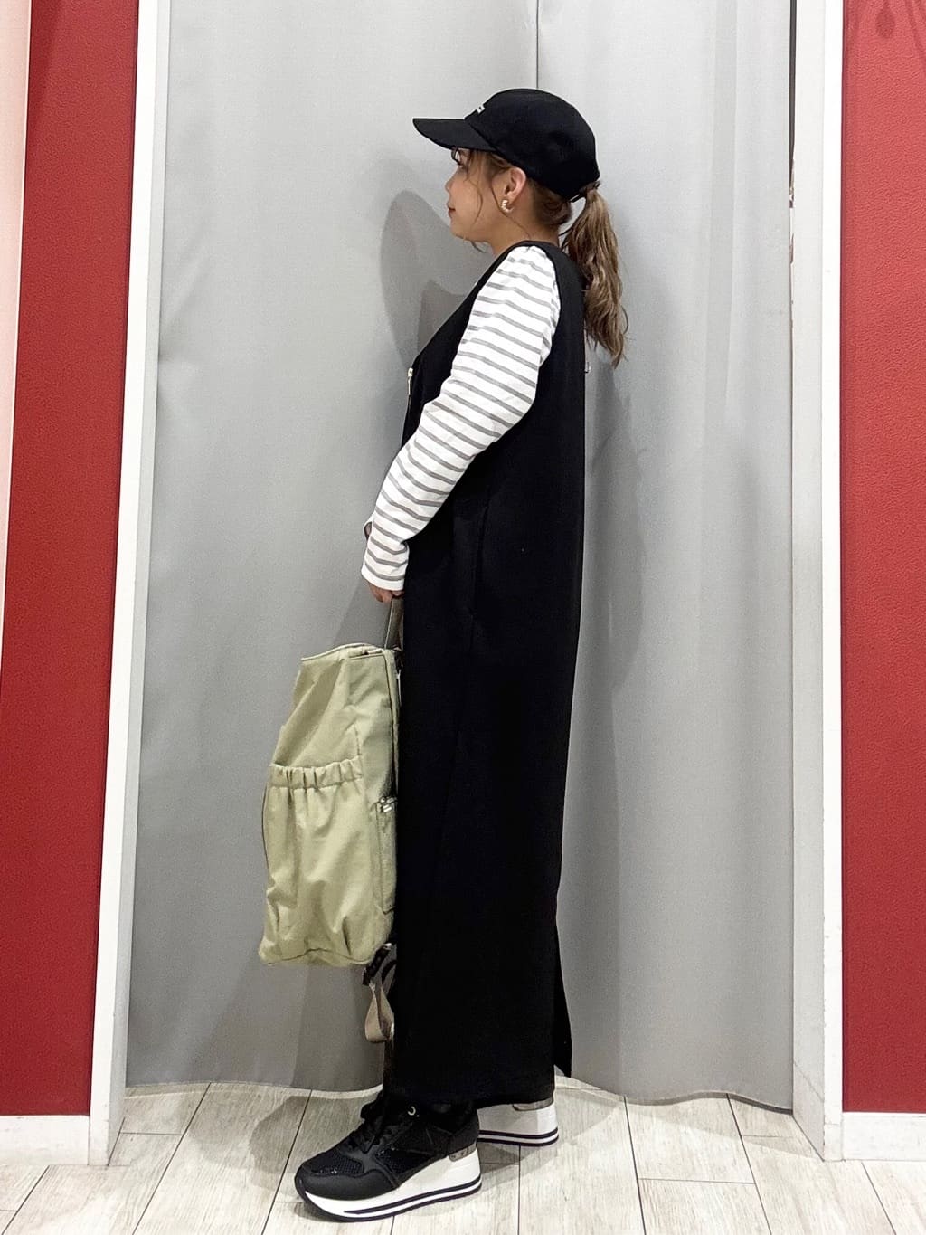 shioさんの「SHOO･LA･RUE｜ヒールアップスニーカー」を使ったコーディネート