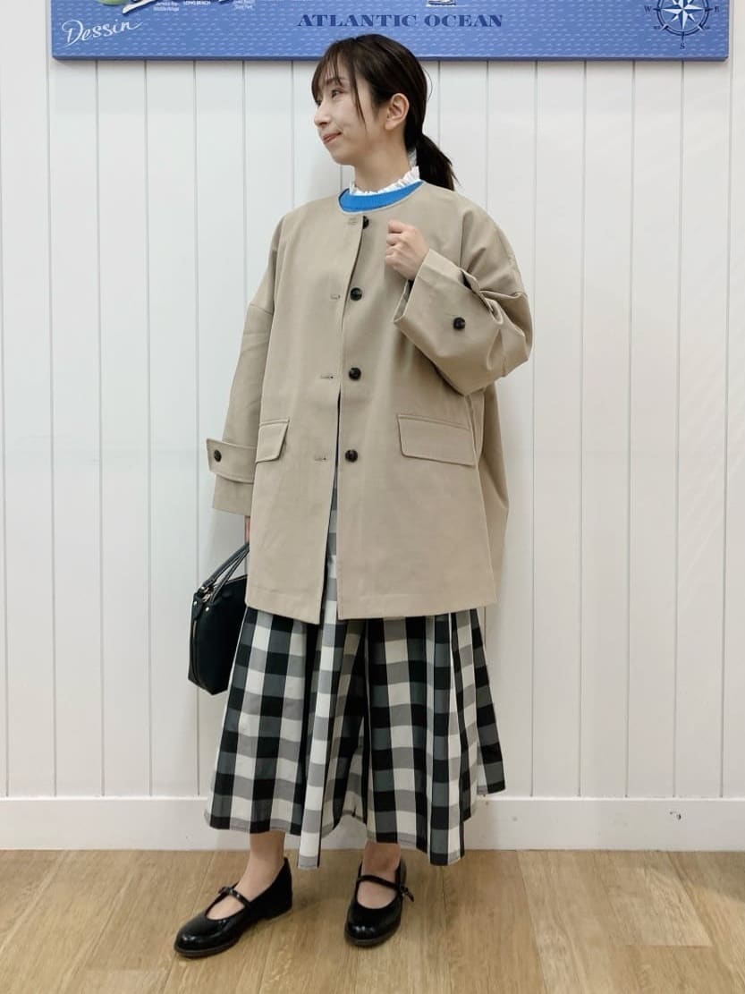 yoshiさんの「Dessin｜【花粉ガード/撥水加工/洗える】クルーネックスプリングコート」を使ったコーディネート