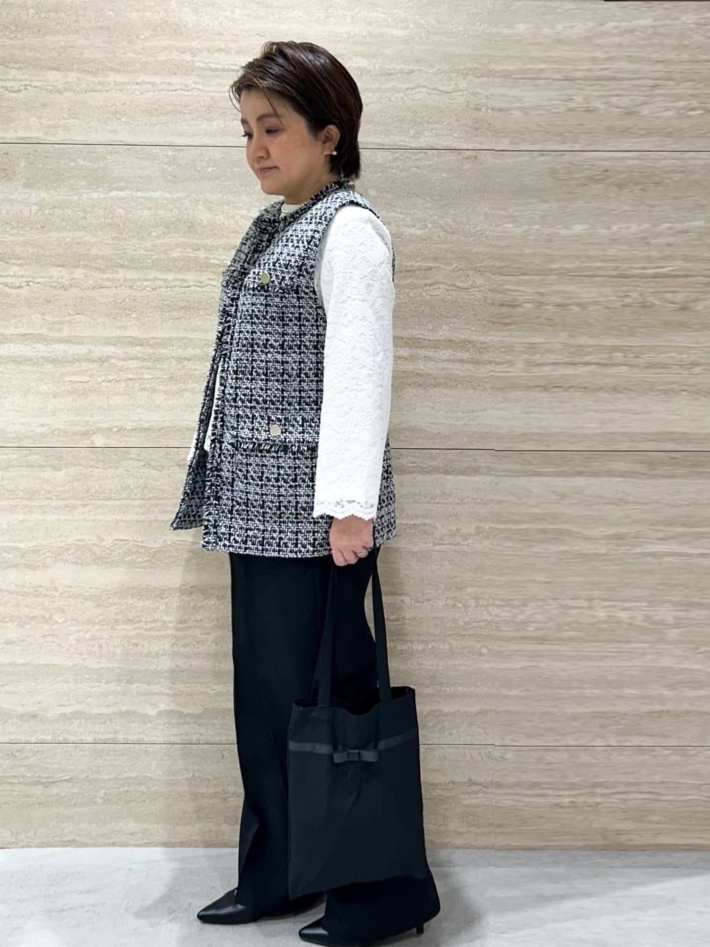 NAMIさんの「OPAQUE.CLIP｜《通勤対応》ツイードジレ【洗える】」を使ったコーディネート