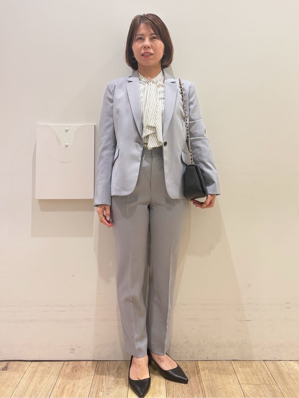 YUKOさんの「index｜アシンメトリーボウタイブラウス【洗濯機OK／イージーアイロン／防シワ】《XS～LL》」を使ったコーディネート