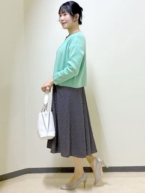  beni_gingerさんの「Reflect｜【通勤/お出かけ◎】ジオメプリントクラシカルワンピース」を使ったコーディネート