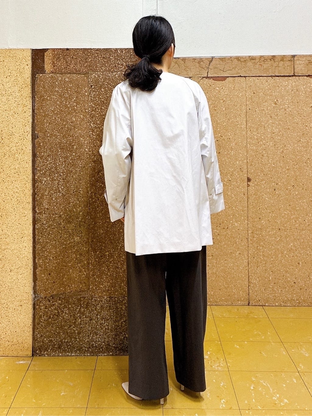 hattoriさんの「INDIVI｜【褒められパンツ／洗える／ウエストゴム】ワイドタックパンツ」を使ったコーディネート