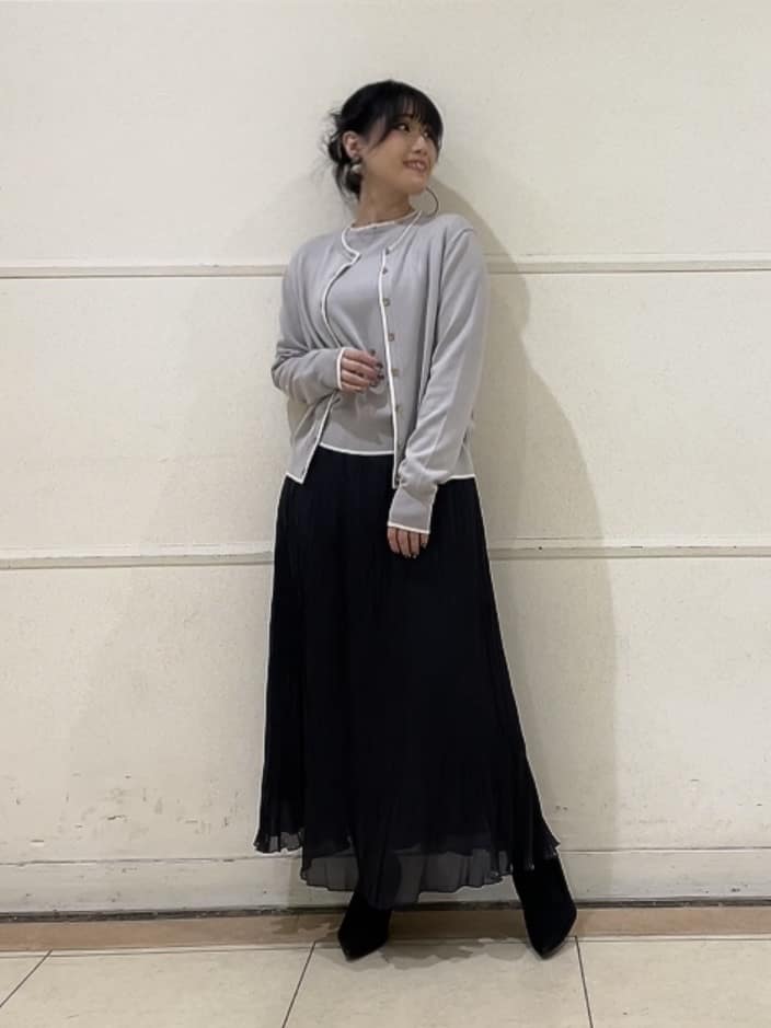 watanabeさんの「UNTITLED｜【アンサンブル可/洗える】ウォームスパン カーディガン」を使ったコーディネート