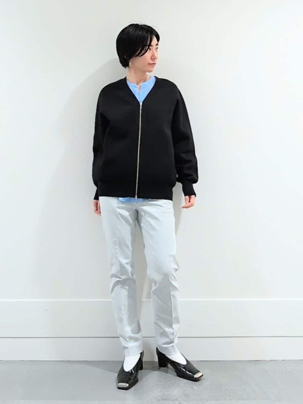 ミズタさんの「UNTITLED｜◆【軽羽織り/セットアップ可】ジップアップニットカーディガン」を使ったコーディネート