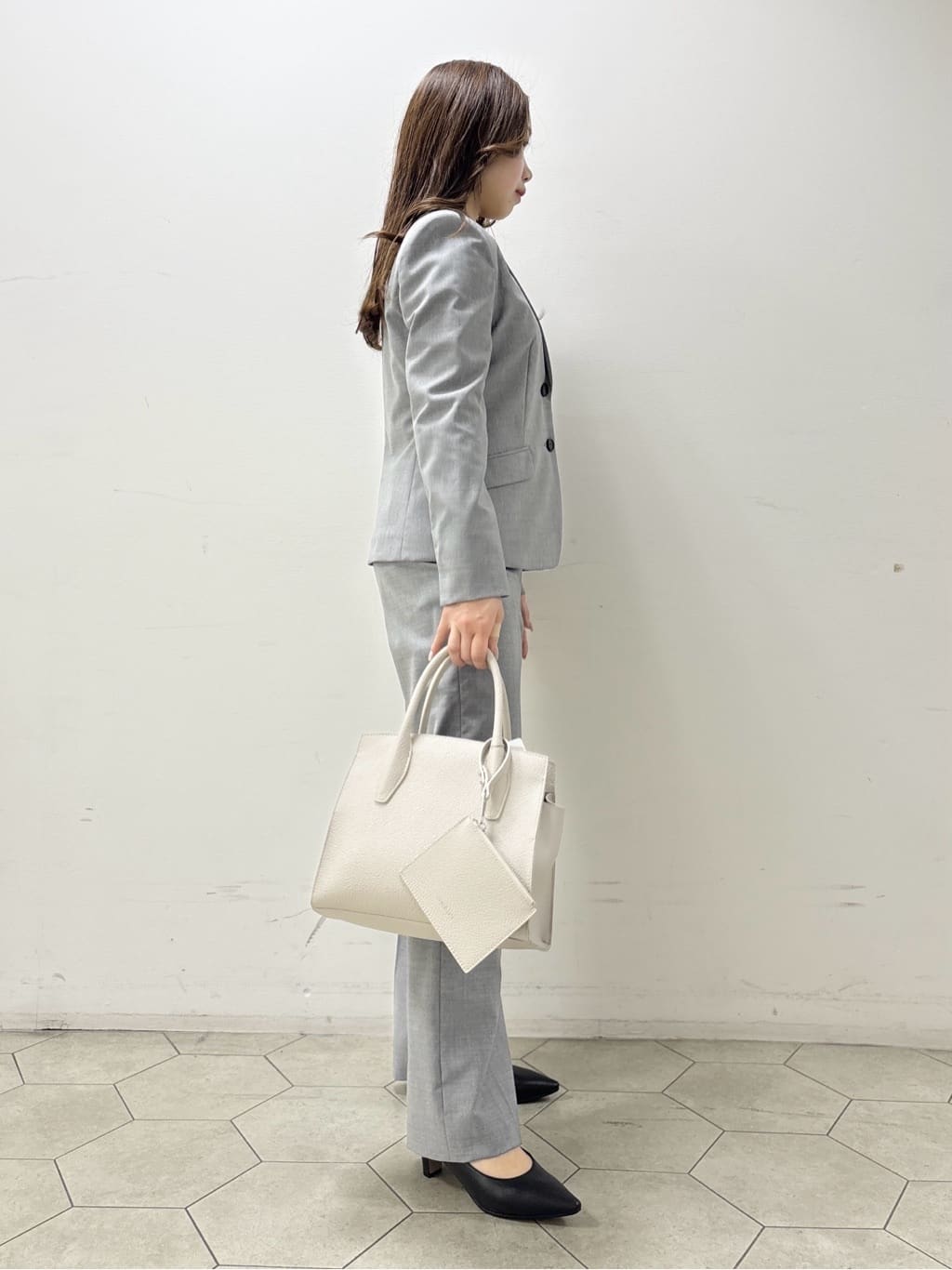 kahoさんの「INDIVI｜◆【合皮／マルチWAY／サブバッグ付】ミニショルダーバッグ」を使ったコーディネート