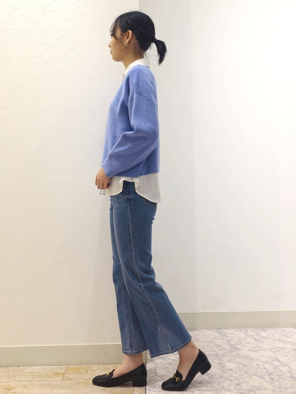 ケイさんの「grove｜【選べる着丈】美シルエットデニムソフトフレアーパンツ」を使ったコーディネート