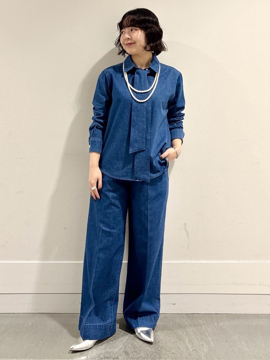 モエカさんの「UNTITLED｜◆【セットアップ可/ワイド】ライトウェイトデニムパンツ」を使ったコーディネート