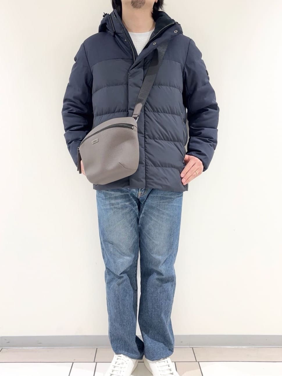 及川さんの「TAKEO KIKUCHI｜カラーコンビ ダウンブルゾン」を使ったコーディネート