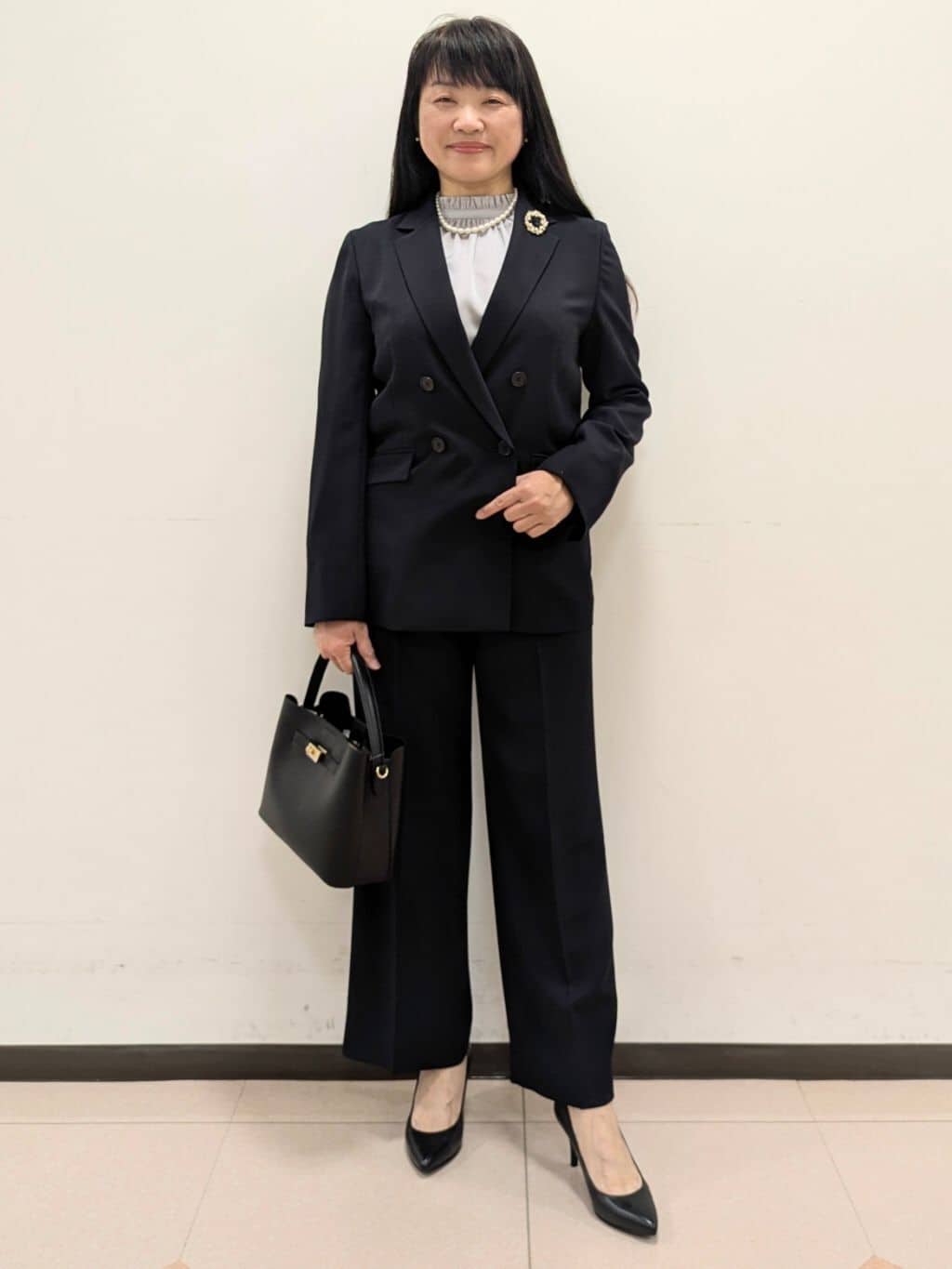 ともさんの「UNTITLED｜【新色追加/接触冷感/セットアップ可】エアリー ワイドパンツ」を使ったコーディネート