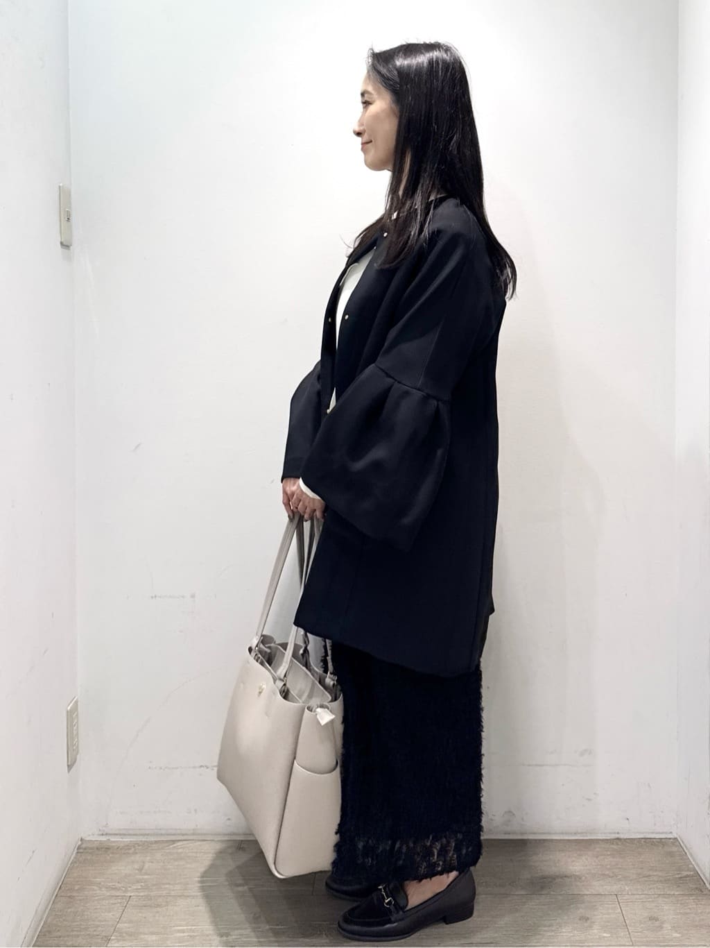 yuicciさんの「OPAQUE.CLIP｜フレアスリーブミドルコート【洗濯機OK】」を使ったコーディネート