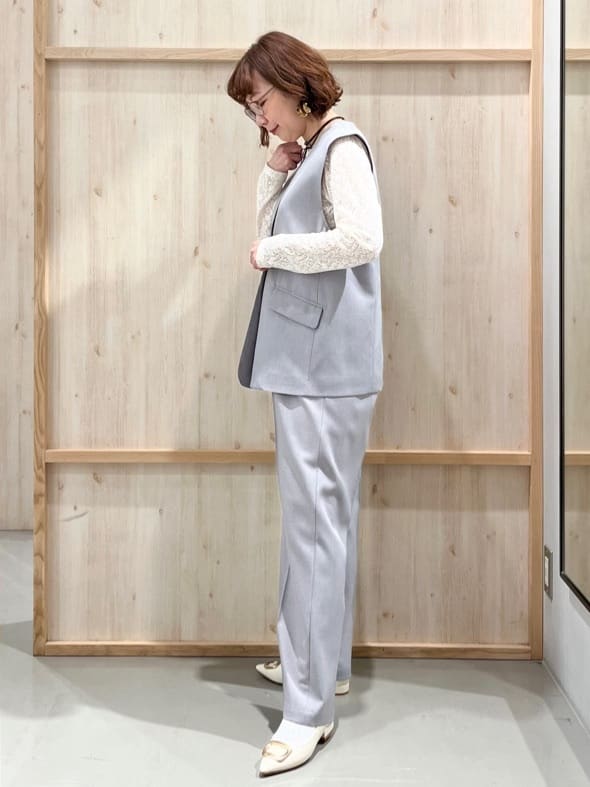 nakoさんの「THE SHOP TK｜【通勤にもカジュアルにも】CAVIAN ジレ/セットアップ可」を使ったコーディネート